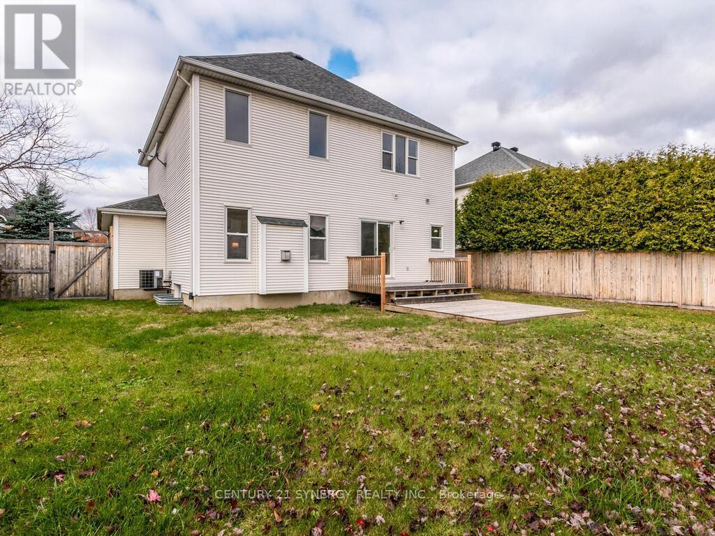 34 Eliza Crescent, Ottawa, ON - Outdoor