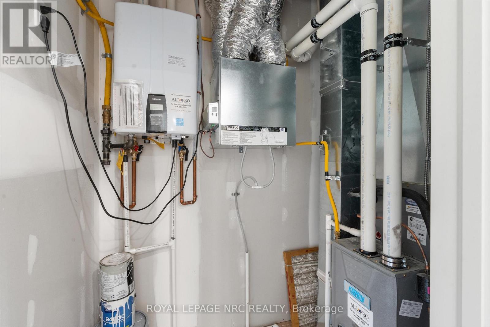 7619 Mulhern Road, Niagara Falls (Ascot), ON - Indoor Photo Showing Basement