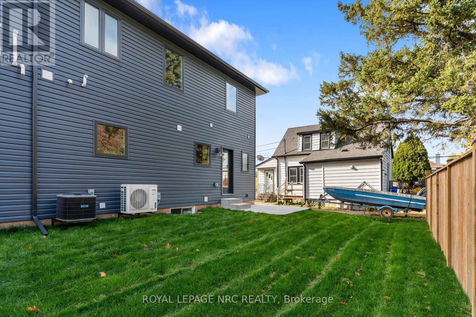 7619 Mulhern Road, Niagara Falls (Ascot), ON - Outdoor With Exterior