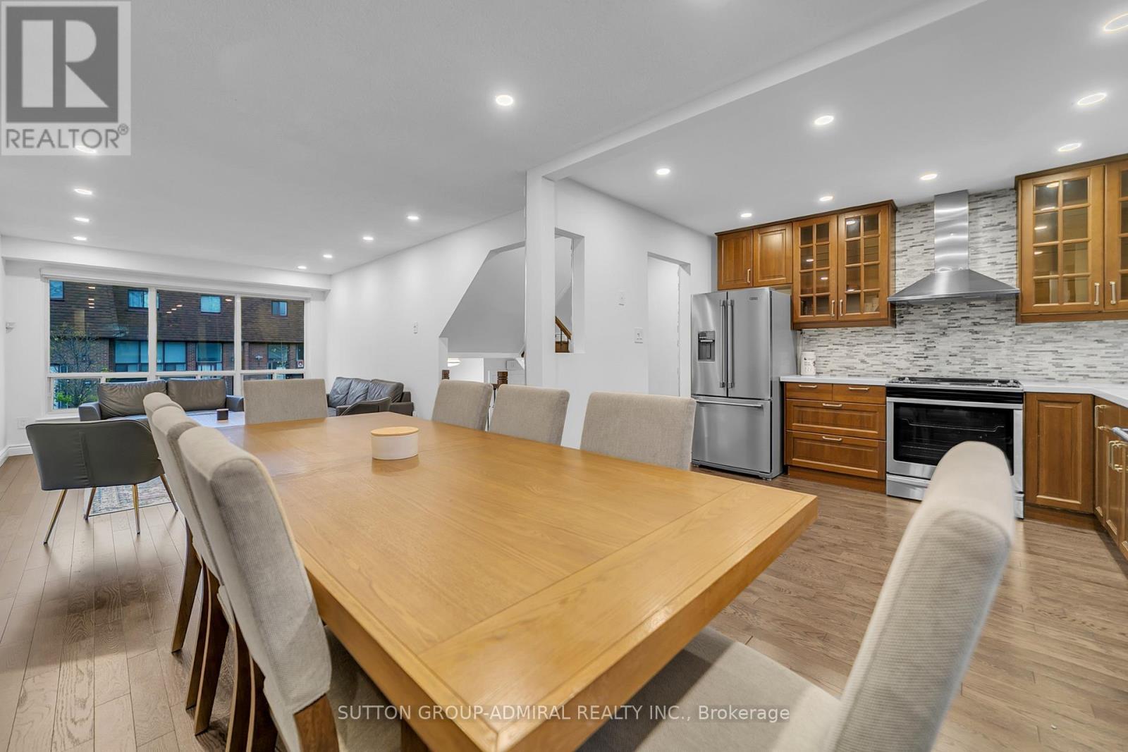 40 Stately Way, Markham, ON - Indoor Photo Showing Other Room