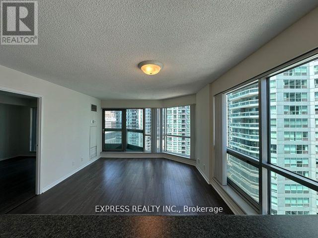 2011 - 10 Queens Quay W, Toronto, ON - Indoor Photo Showing Other Room