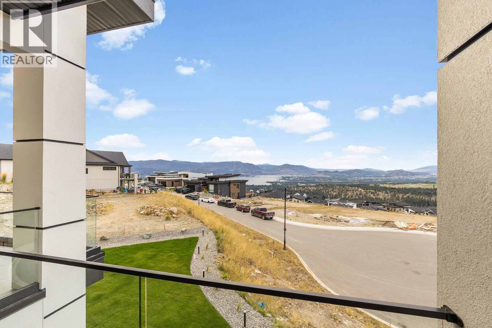 1122 Pearcy Court, Kelowna, BC - Outdoor With View