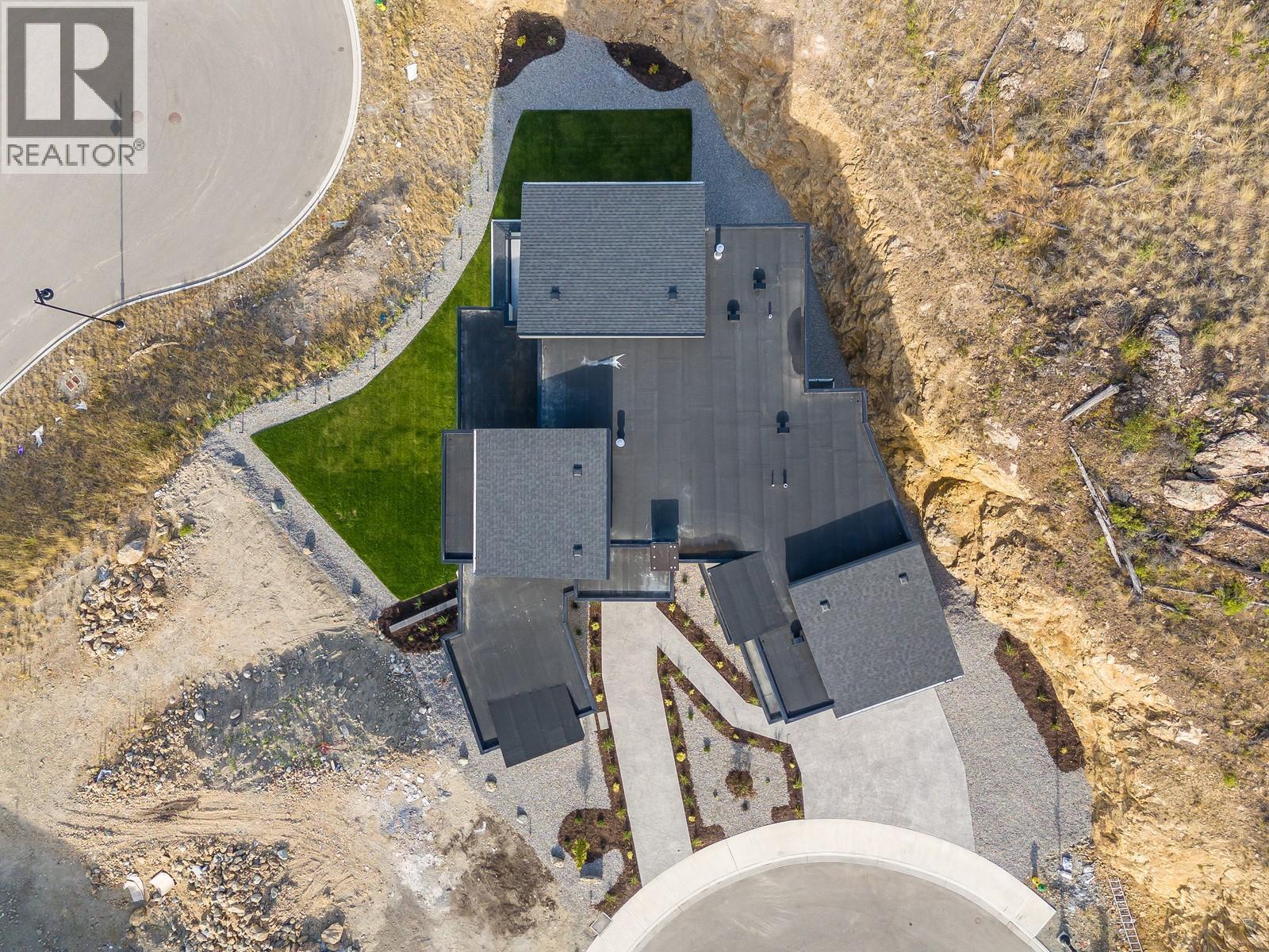 1122 Pearcy Court, Kelowna, BC - Outdoor