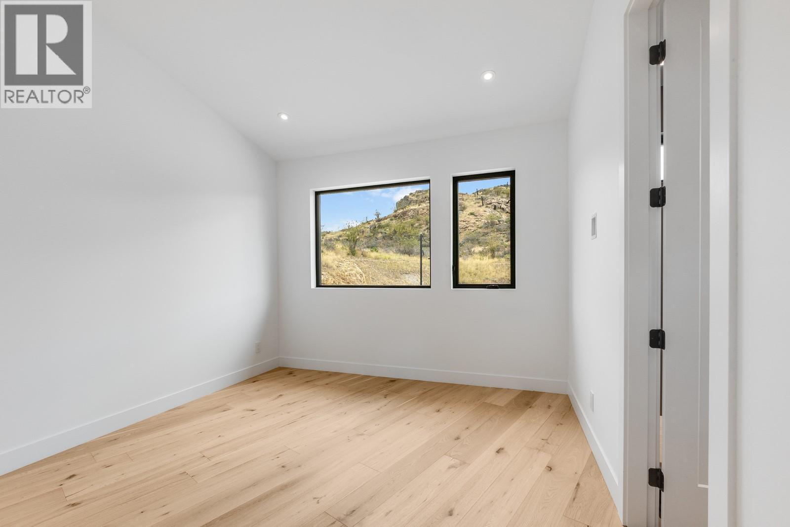 1122 Pearcy Court, Kelowna, BC - Indoor Photo Showing Other Room