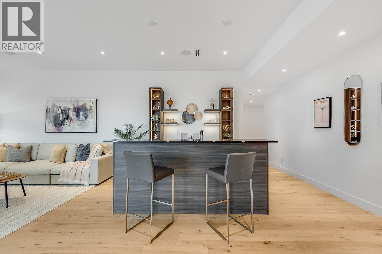 1122 Pearcy Court, Kelowna, BC - Indoor