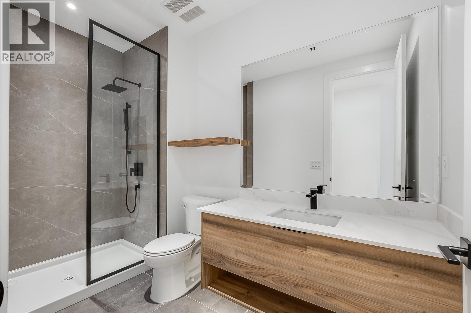 Basement bathroom - 1122 Pearcy Court, Kelowna, BC - Indoor Photo Showing Bathroom