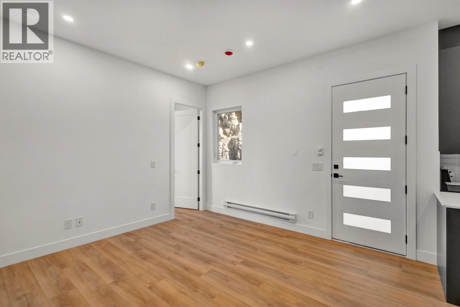 1122 Pearcy Court, Kelowna, BC - Indoor Photo Showing Other Room