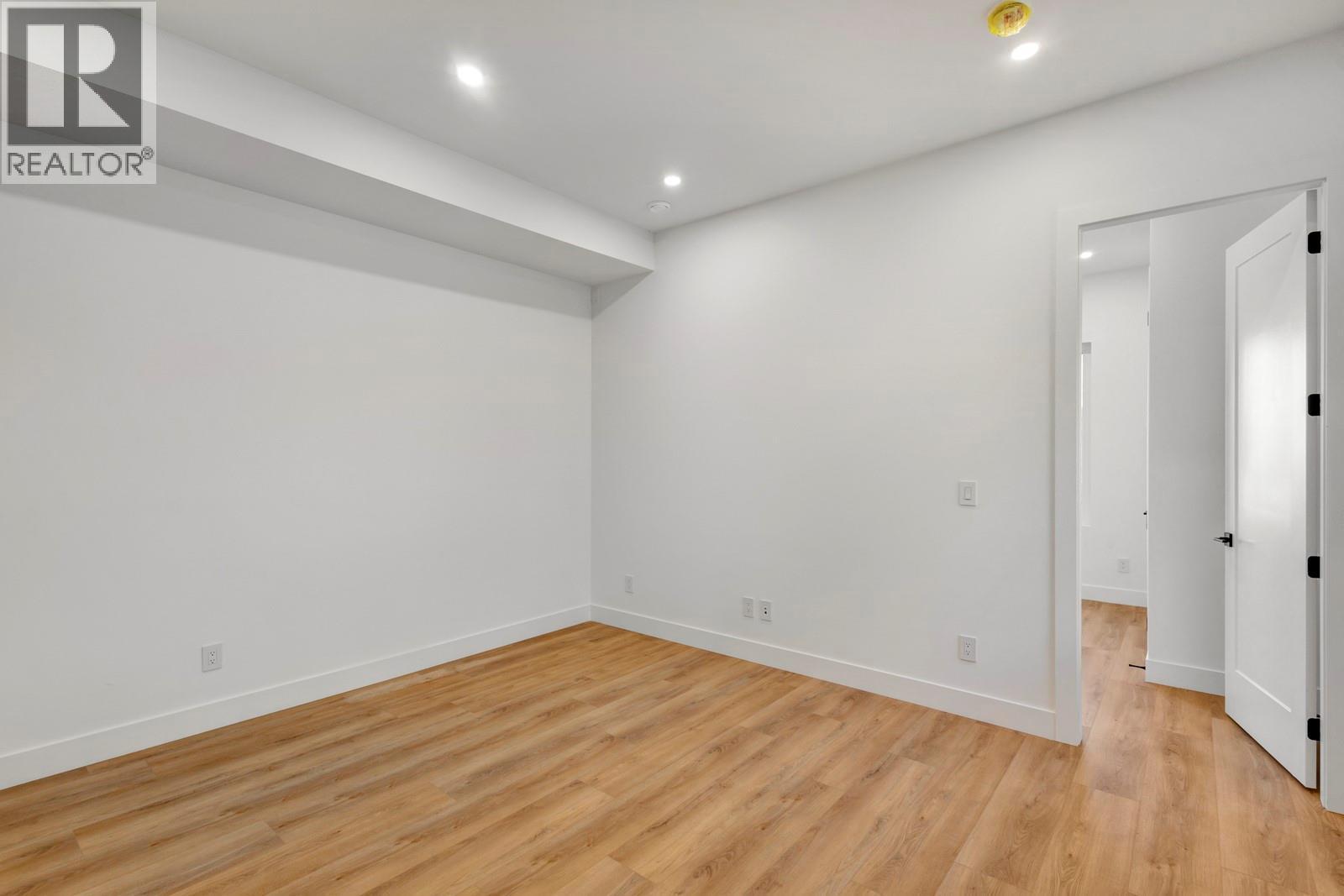 1122 Pearcy Court, Kelowna, BC - Indoor Photo Showing Other Room