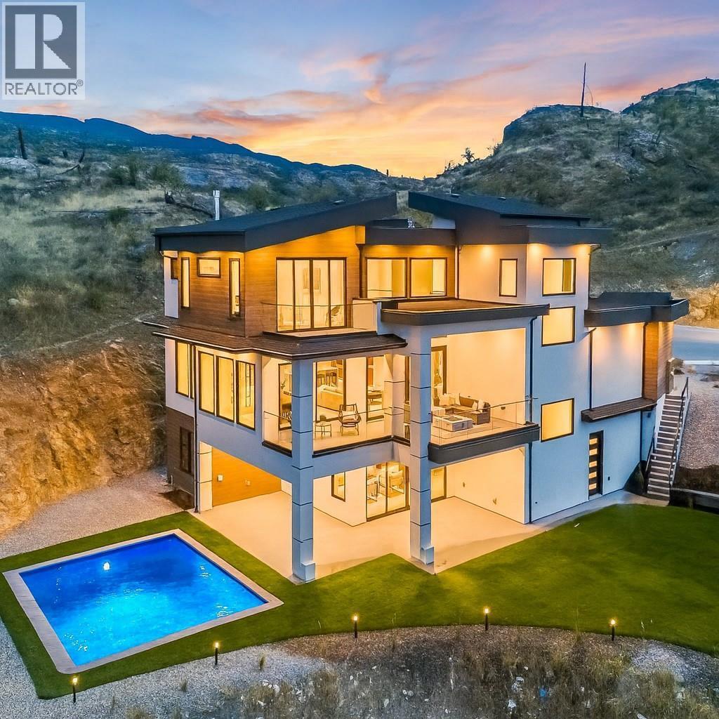 Virtually edited pool - 1122 Pearcy Court, Kelowna, BC - Outdoor With View