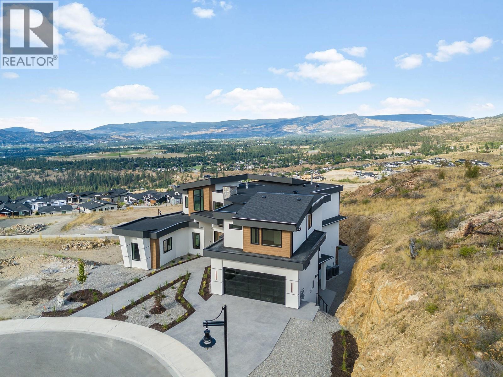 1122 Pearcy Court, Kelowna, BC - Outdoor With View