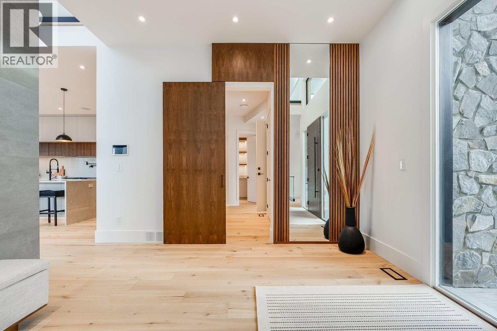 1122 Pearcy Court, Kelowna, BC - Indoor Photo Showing Other Room