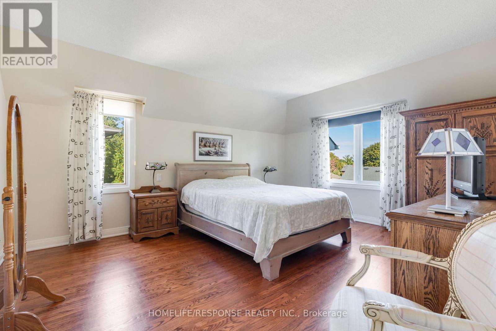2543 King Forrest Drive, Mississauga, ON - Indoor Photo Showing Bedroom