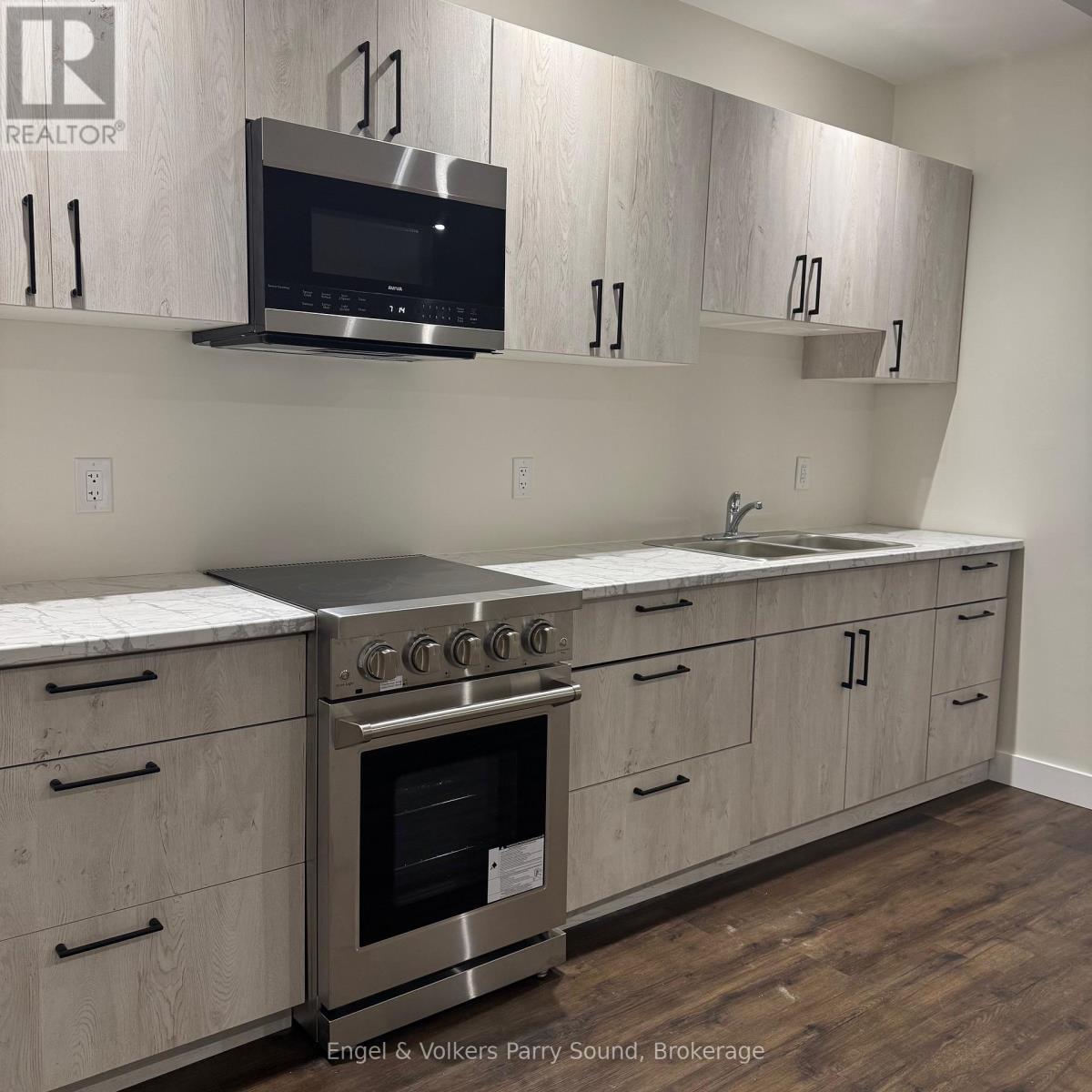 101 - 57 James Street, Parry Sound, ON - Indoor Photo Showing Kitchen