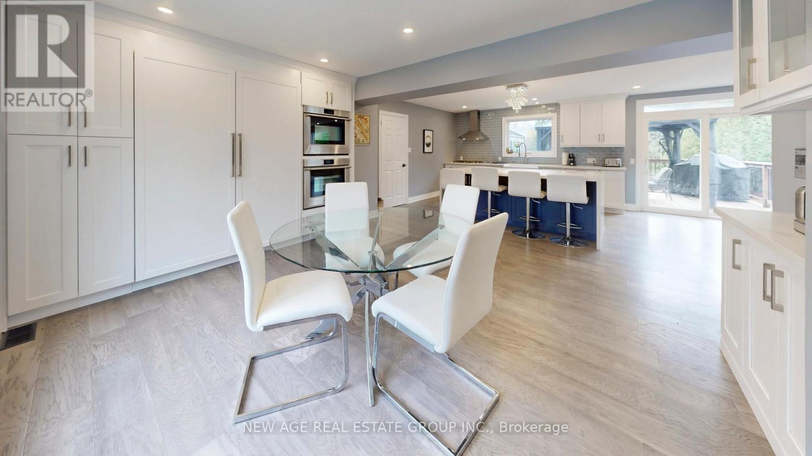 9045 Sideroad 17, Erin, ON - Indoor Photo Showing Dining Room