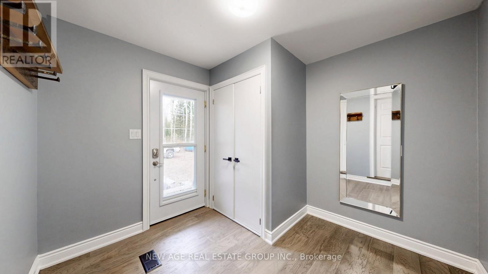 9045 Sideroad 17, Erin, ON - Indoor Photo Showing Other Room