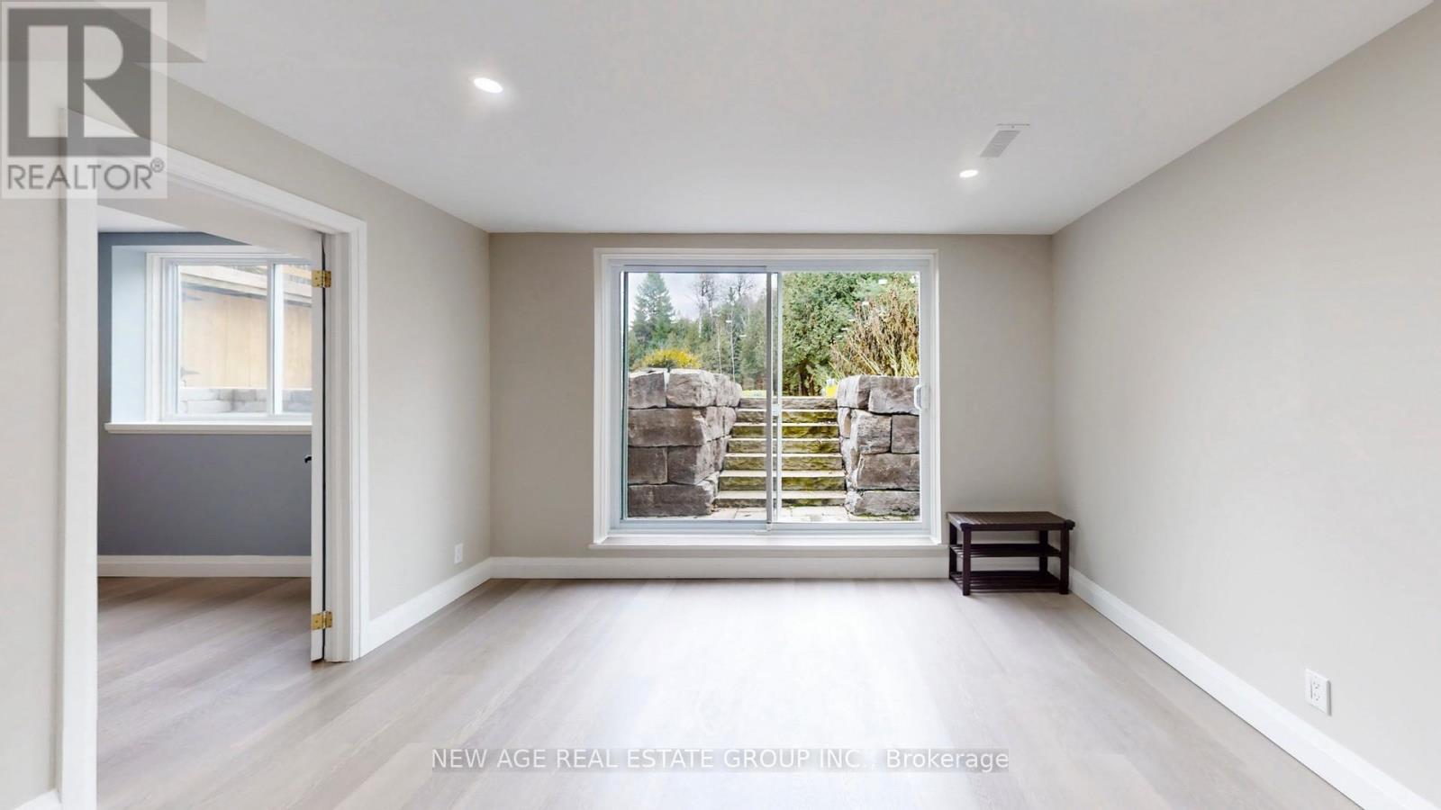 9045 Sideroad 17, Erin, ON - Indoor Photo Showing Other Room