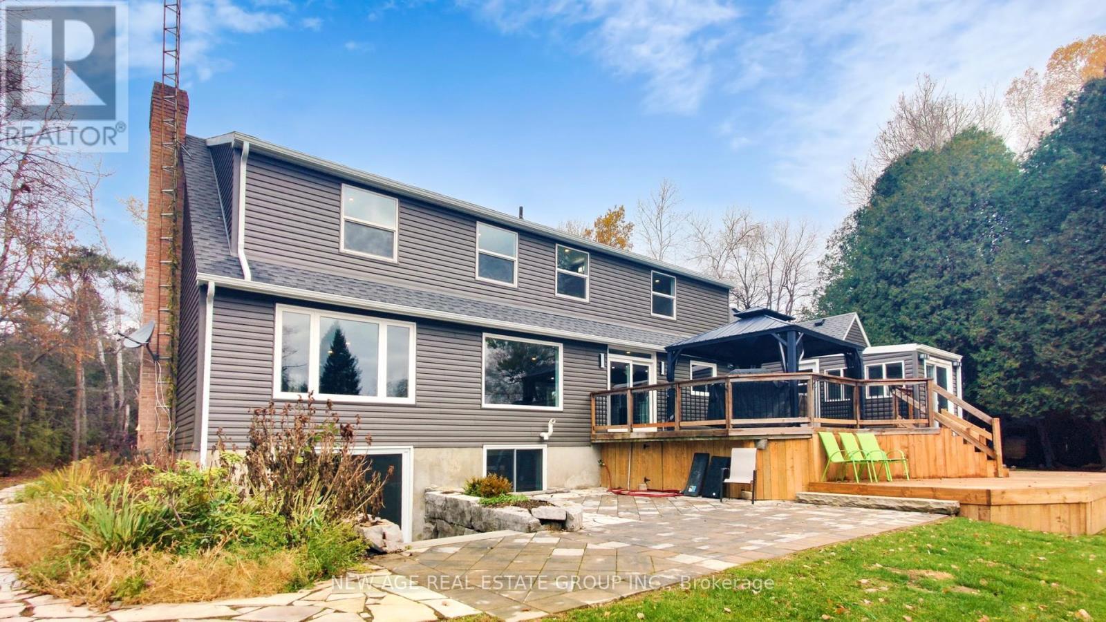 9045 Sideroad 17, Erin, ON - Outdoor With Deck Patio Veranda