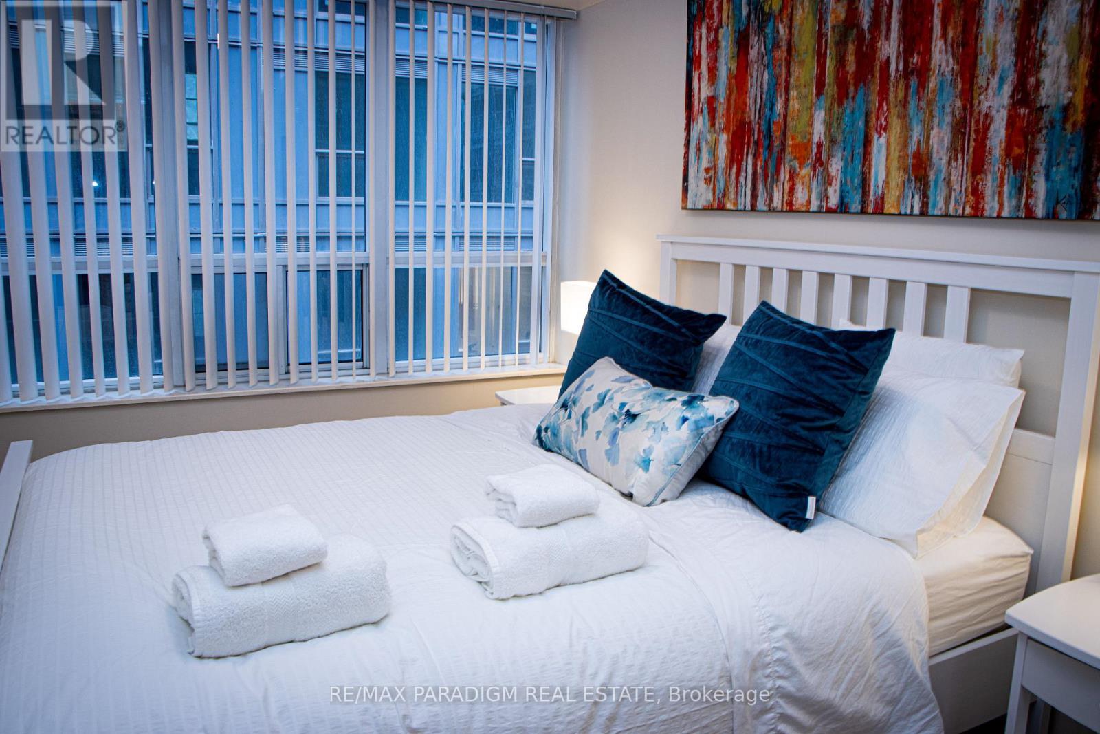 704 - 270 Wellington Street W, Toronto, ON - Indoor Photo Showing Bedroom