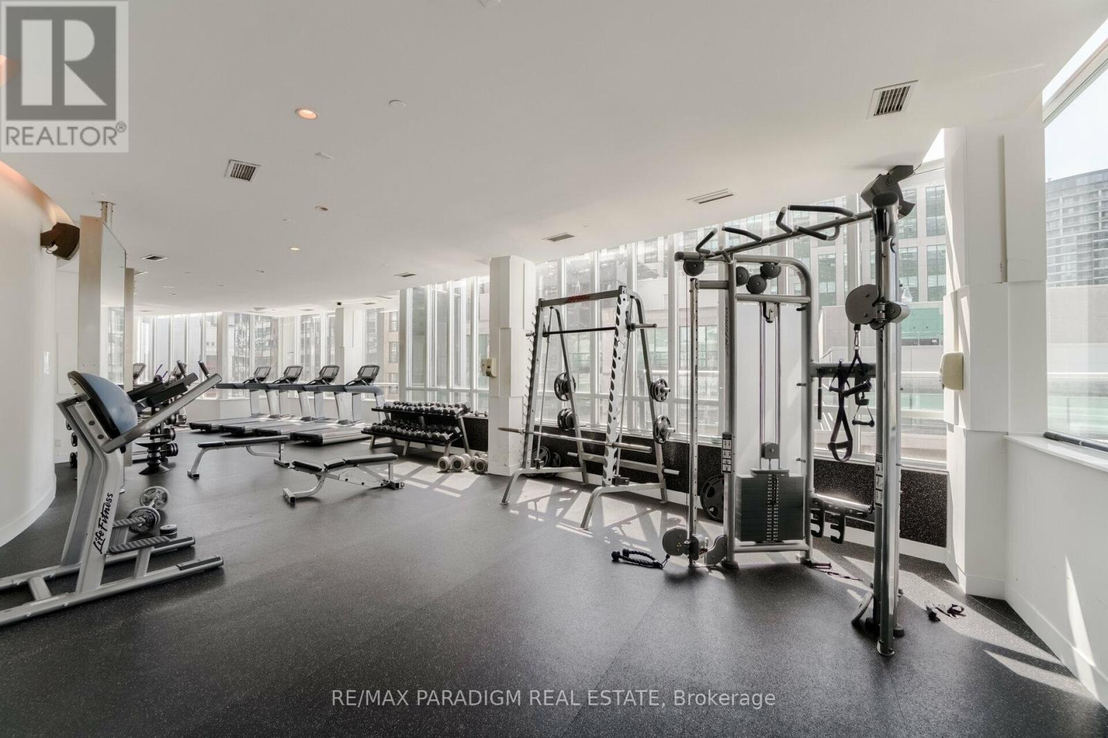 704 - 270 Wellington Street W, Toronto, ON - Indoor Photo Showing Gym Room
