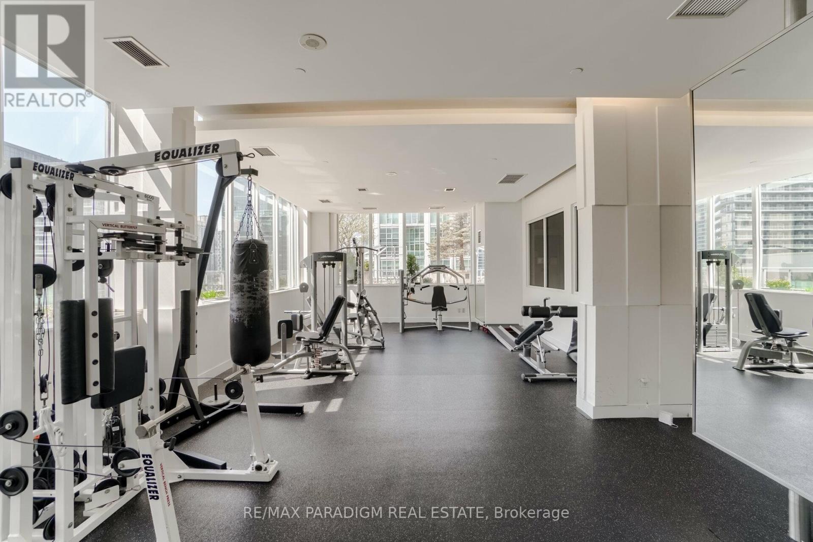 704 - 270 Wellington Street W, Toronto, ON - Indoor Photo Showing Gym Room