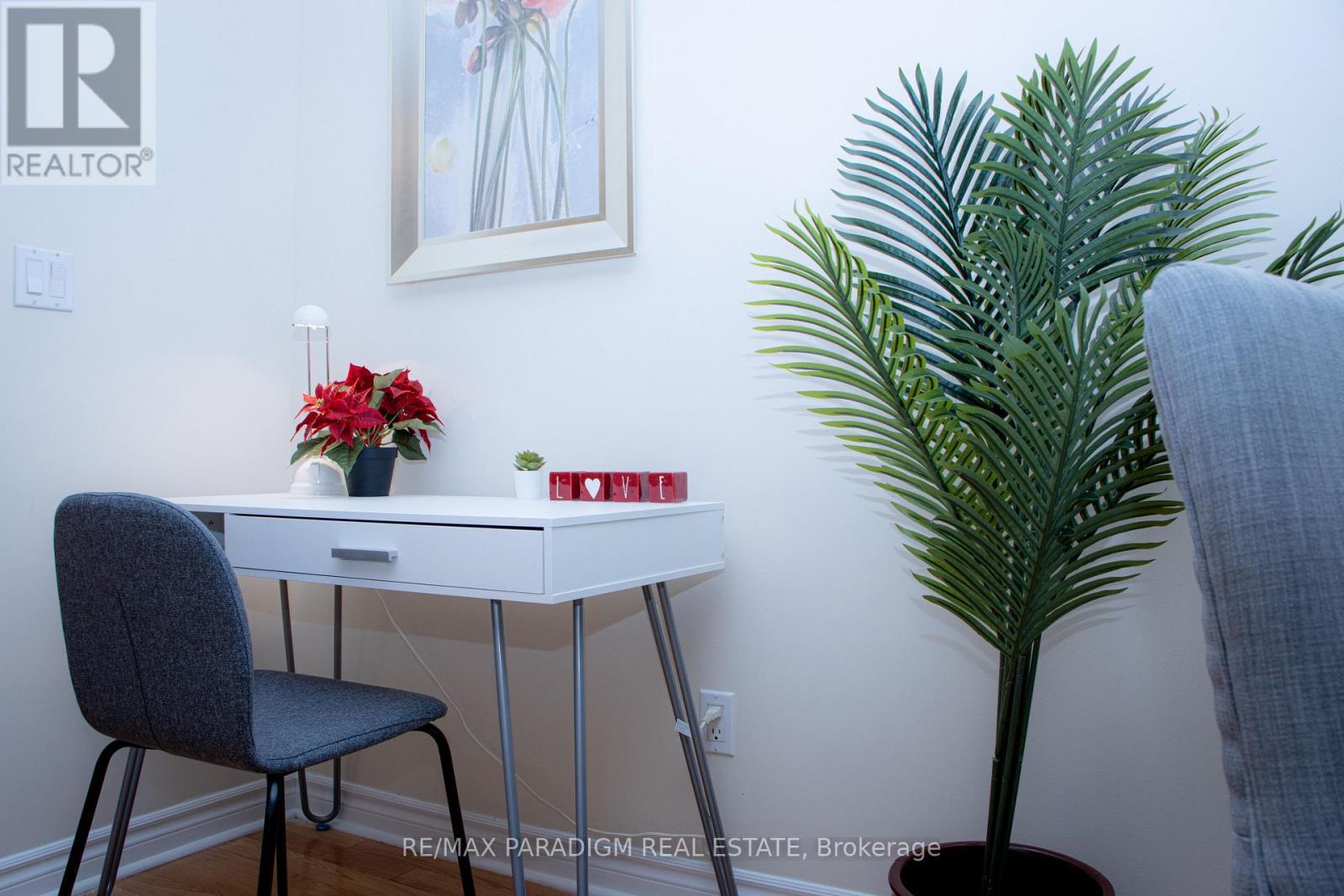 704 - 270 Wellington Street W, Toronto, ON -