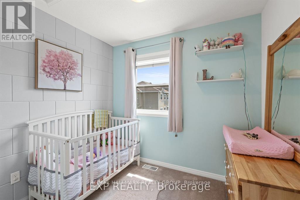 517 Simran Private, Ottawa, ON - Indoor Photo Showing Bedroom