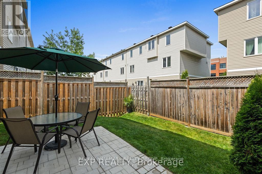 517 Simran Private, Ottawa, ON - Outdoor With Exterior