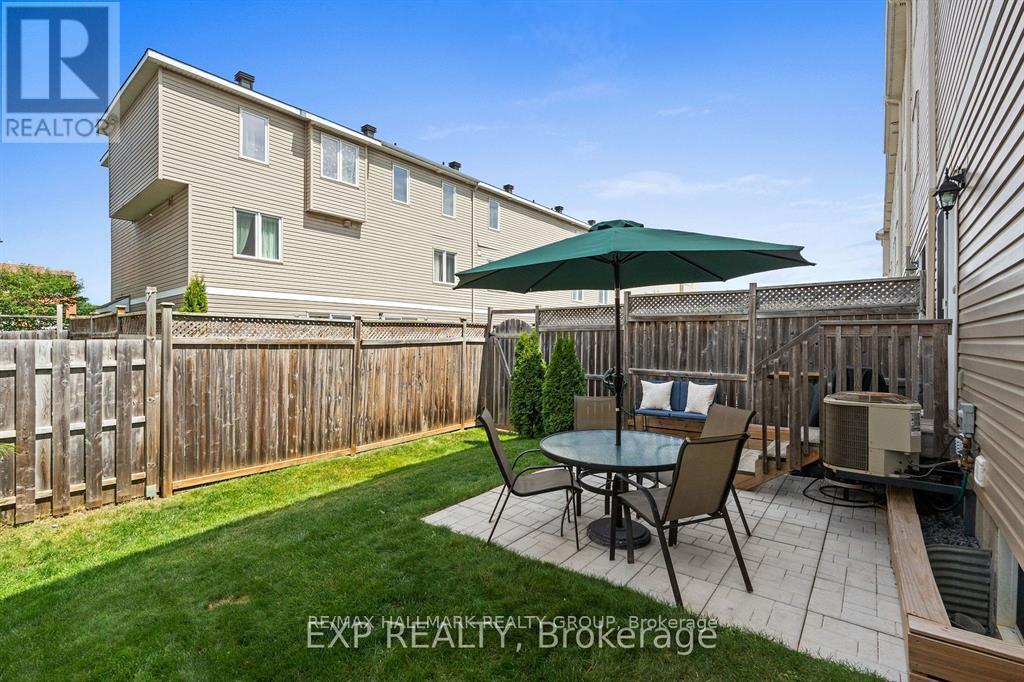 517 Simran Private, Ottawa, ON - Outdoor With Exterior