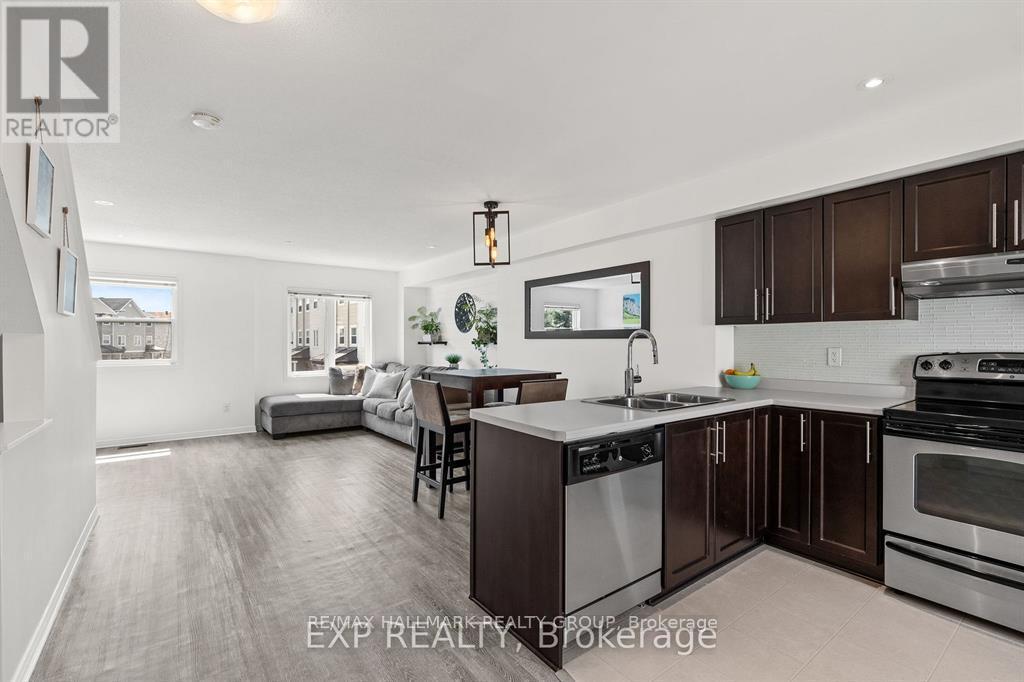517 Simran Private, Ottawa, ON - Indoor Photo Showing Kitchen With Stainless Steel Kitchen With Double Sink
