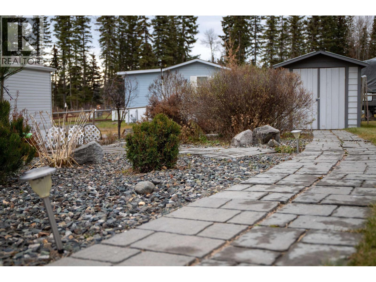 6064 Norman Road, 100 Mile House, BC - Outdoor