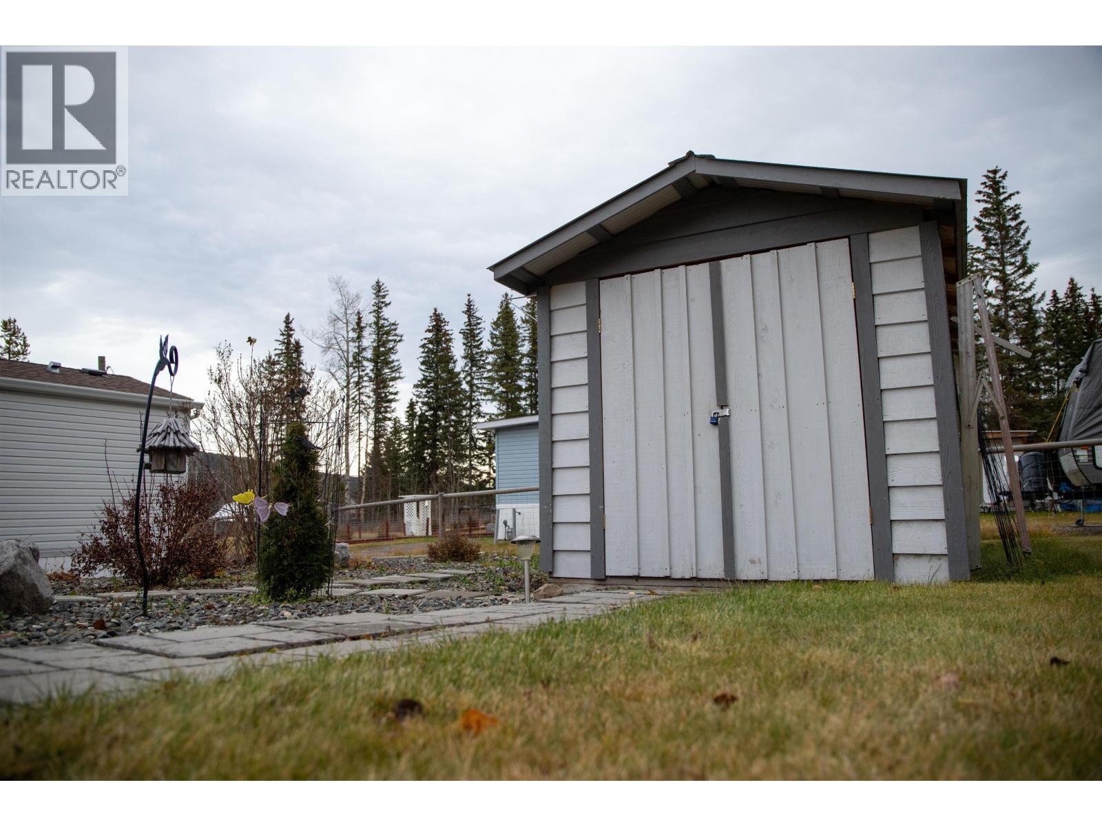 6064 Norman Road, 100 Mile House, BC - Outdoor With Exterior