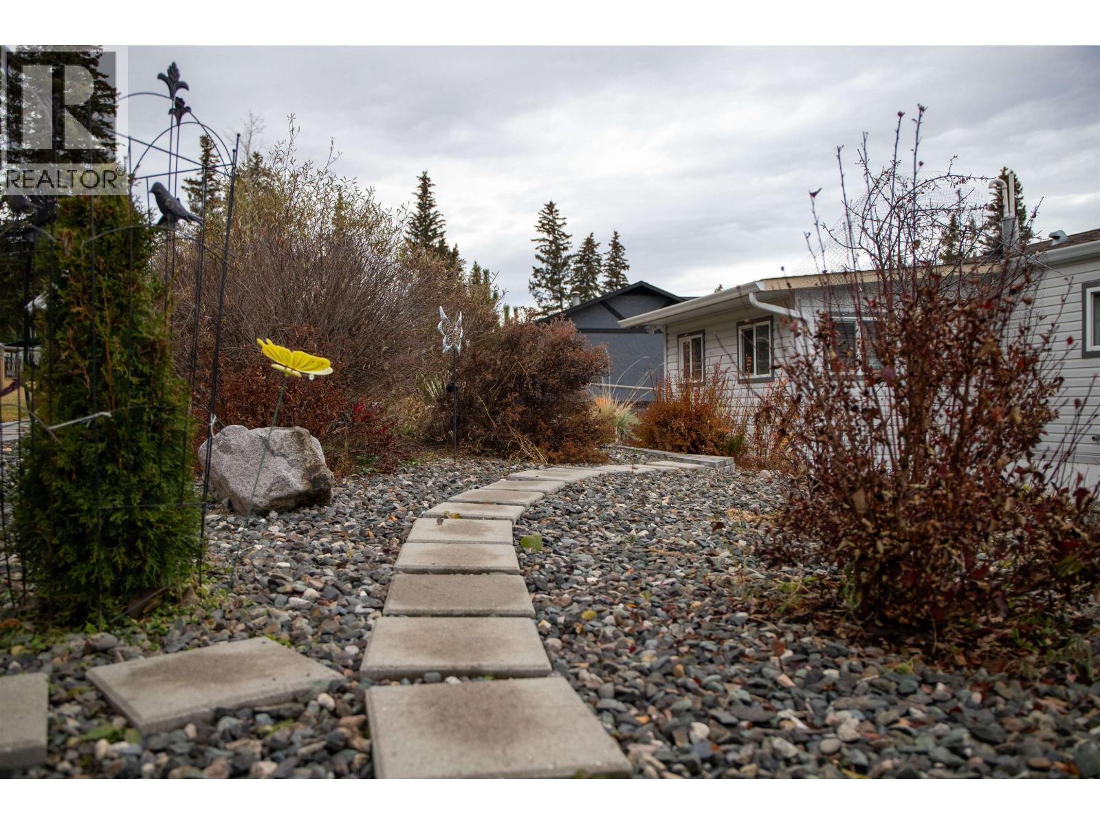 6064 Norman Road, 100 Mile House, BC - Outdoor