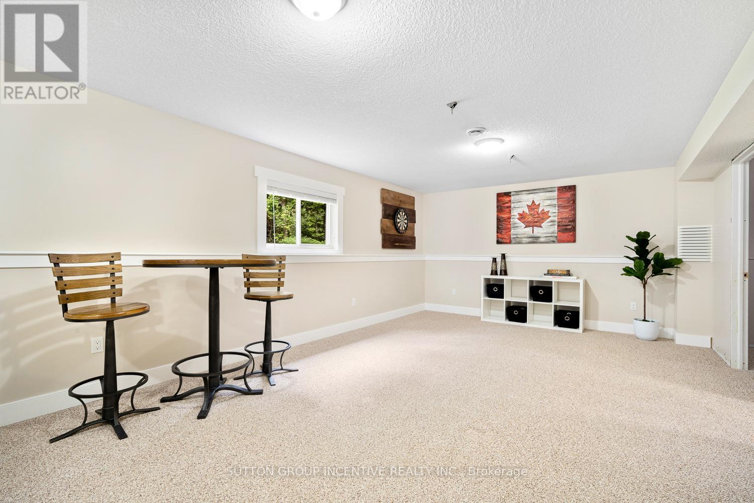 7070 93 Highway, Tiny, ON - Indoor Photo Showing Other Room