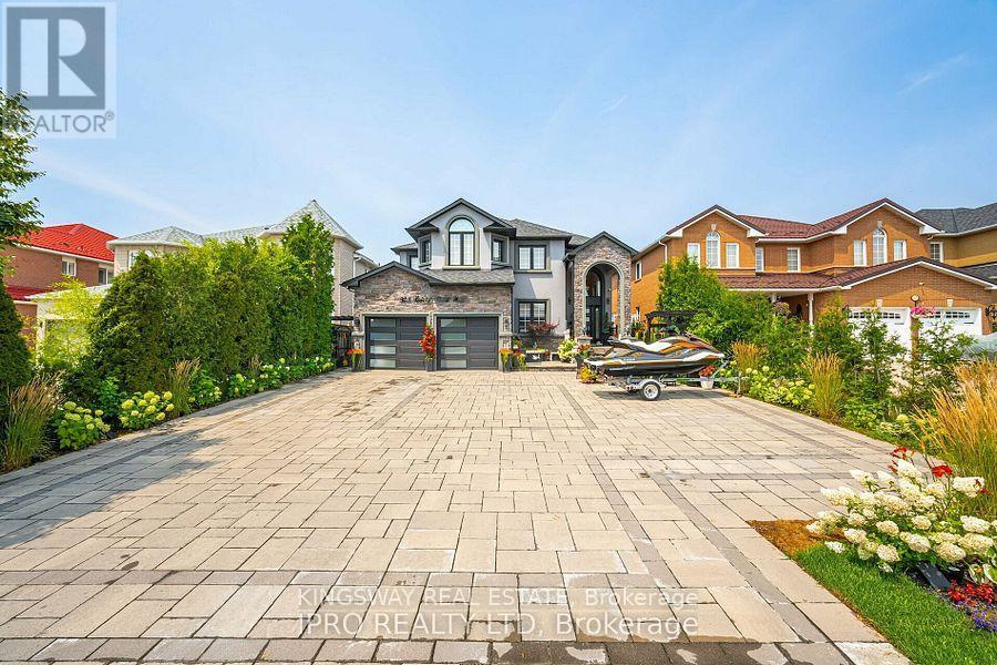 923 Bristol Road W, Mississauga, ON - Outdoor With Deck Patio Veranda