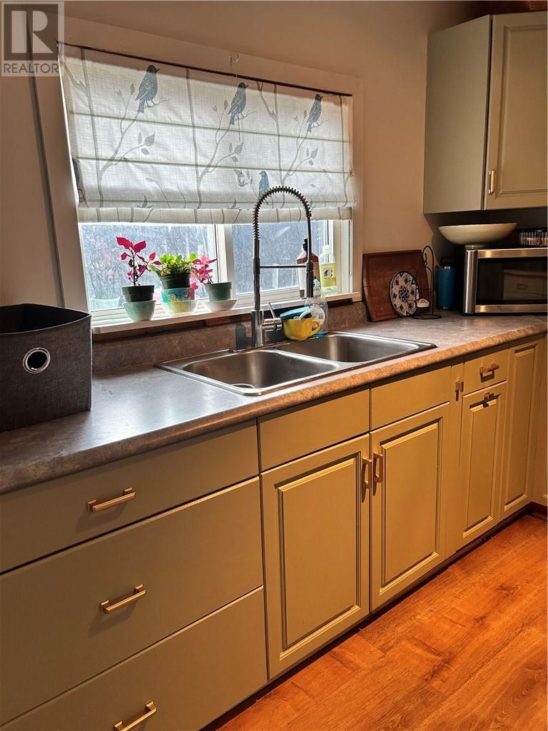 11A Myhill Road, Walford, ON - Indoor Photo Showing Kitchen With Double Sink