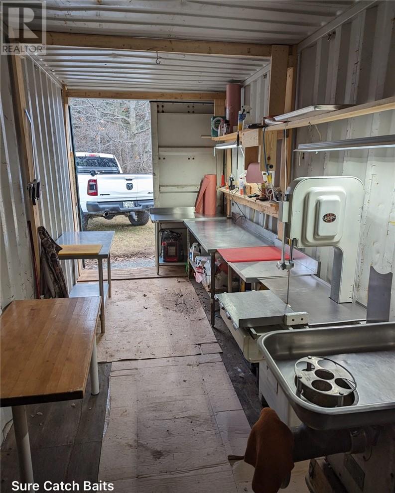 11A Myhill Road, Walford, ON - Indoor Photo Showing Garage