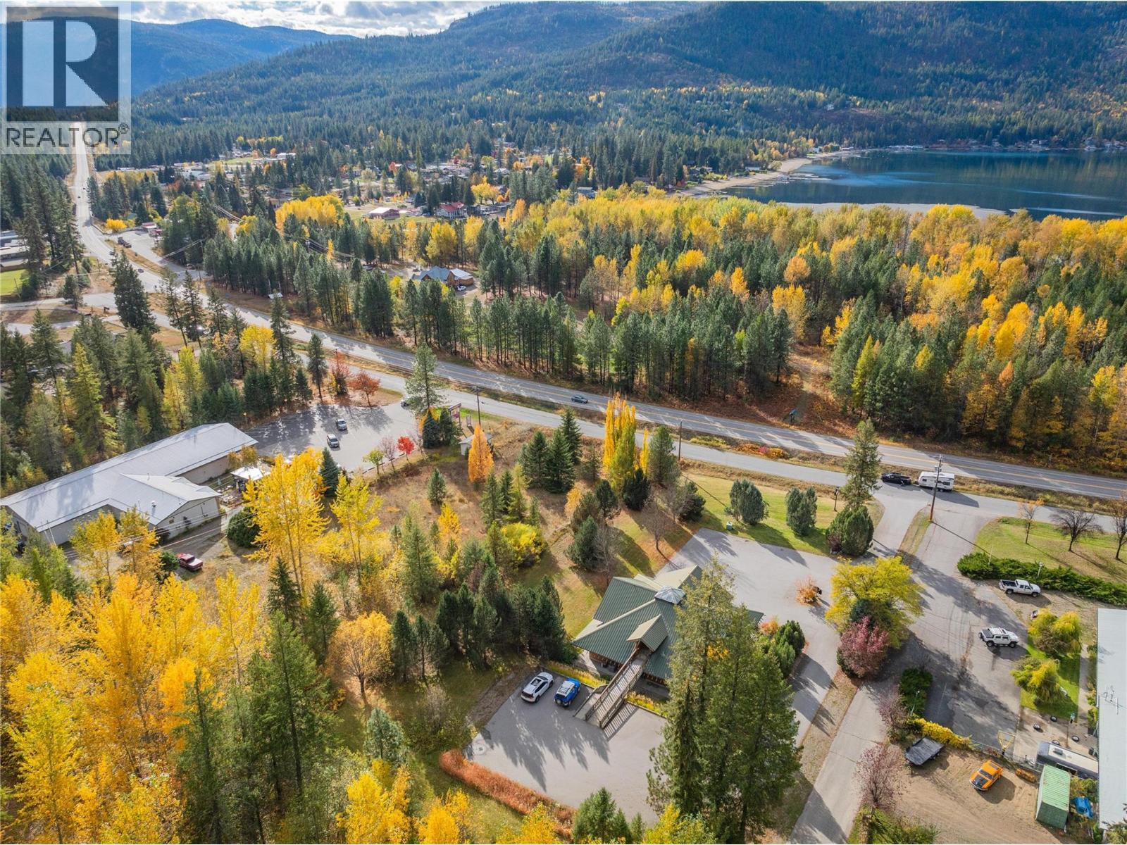 1746 Sandner Frontage Road, Christina Lake, BC