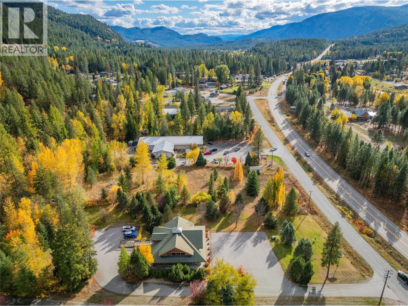 1746 Sandner Frontage Road, Christina Lake, BC