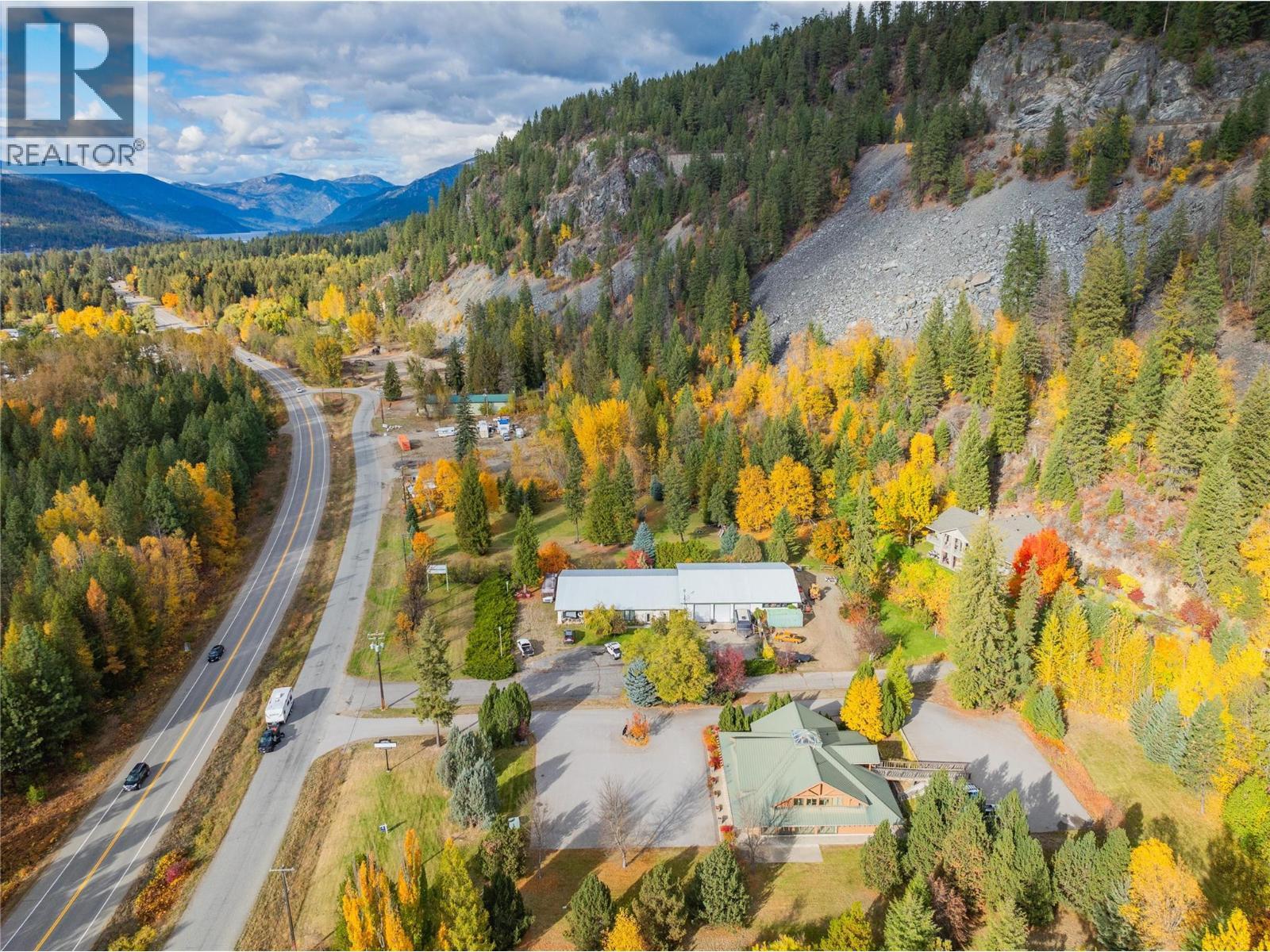 1746 Sandner Frontage Road, Christina Lake, BC