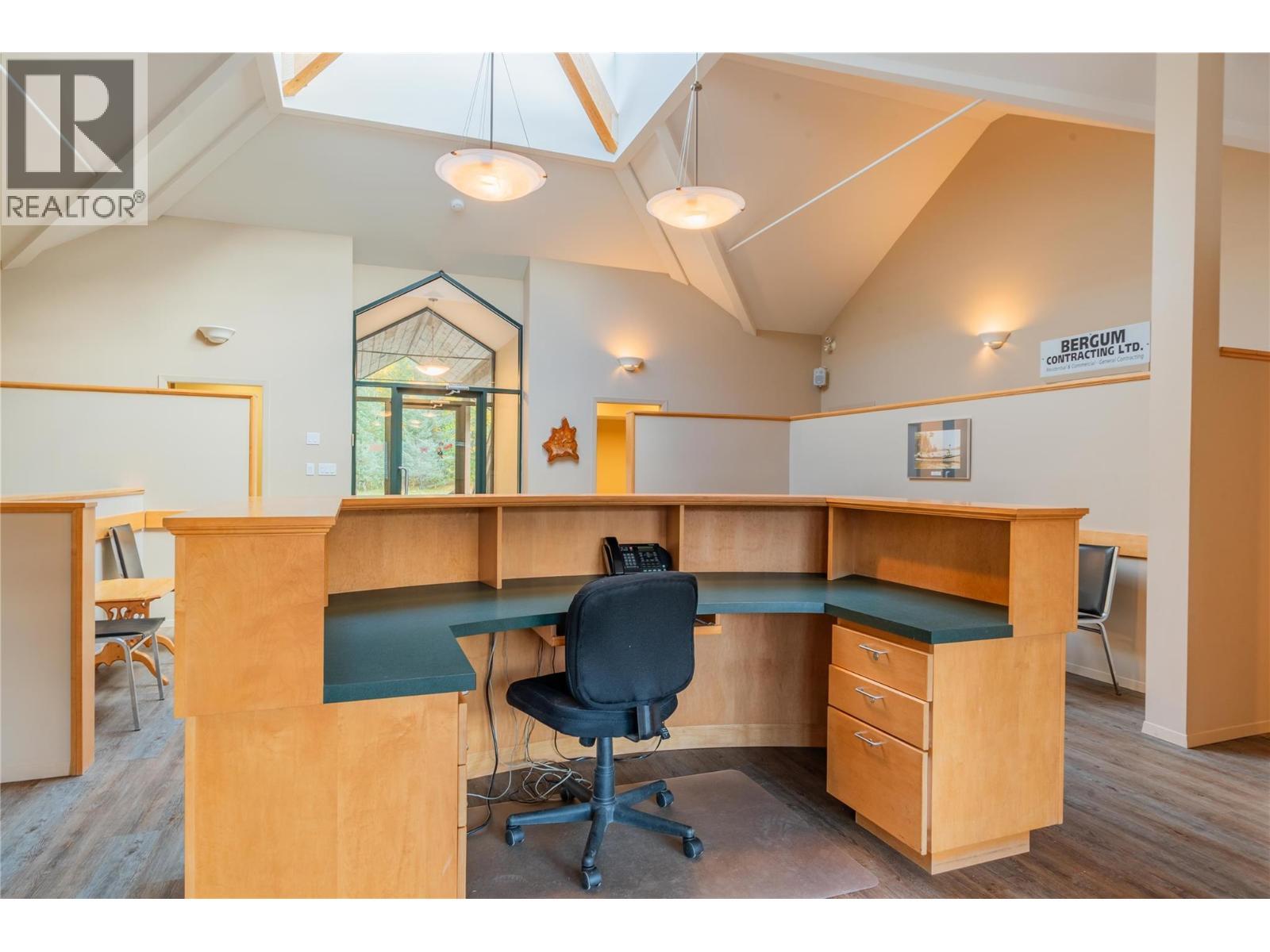 1746 Sandner Frontage Road, Christina Lake, BC