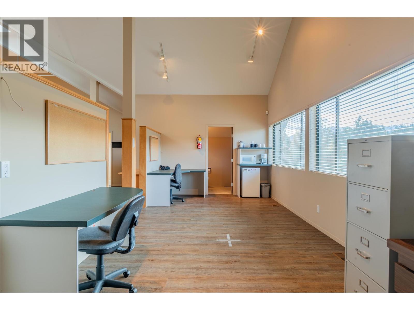 1746 Sandner Frontage Road, Christina Lake, BC