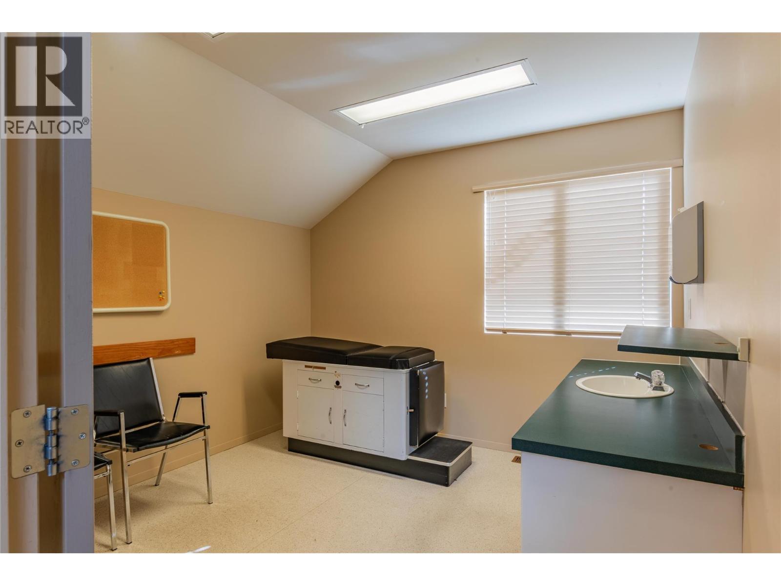 1746 Sandner Frontage Road, Christina Lake, BC