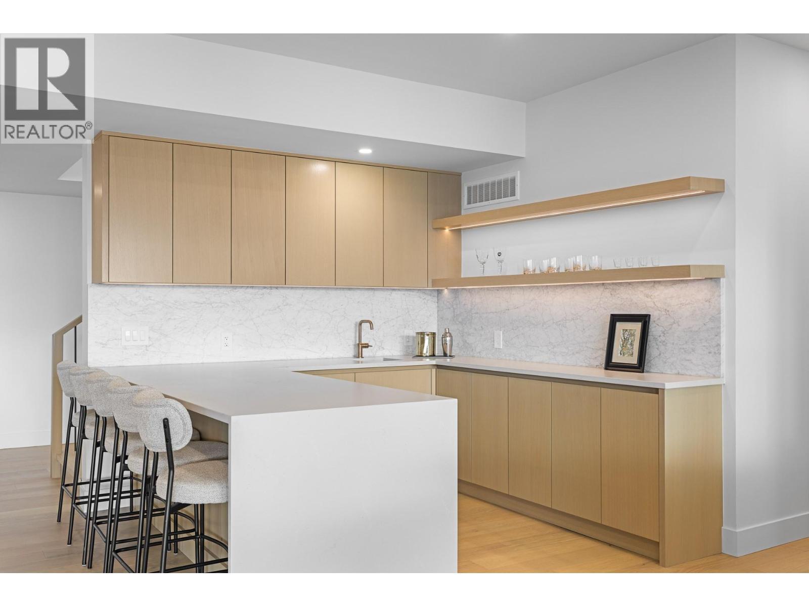 1359 Vineyard Drive, West Kelowna, BC - Indoor Photo Showing Kitchen