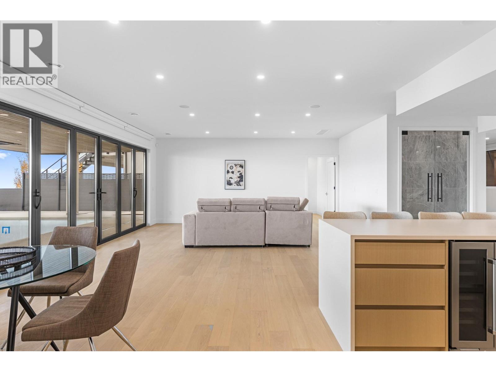 1359 Vineyard Drive, West Kelowna, BC - Indoor