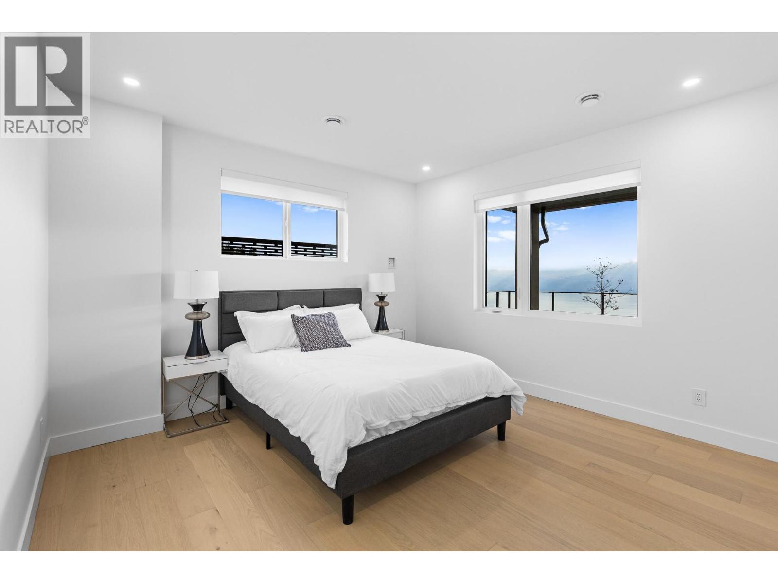 Lwr level bdrm - 1359 Vineyard Drive, West Kelowna, BC - Indoor Photo Showing Bedroom