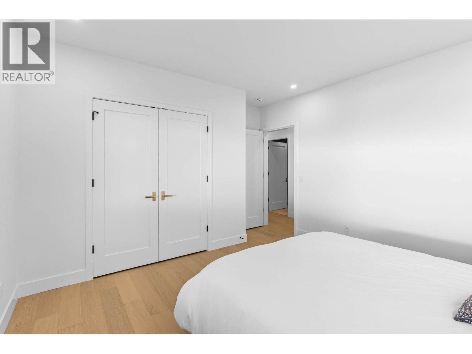 1359 Vineyard Drive, West Kelowna, BC - Indoor Photo Showing Bedroom