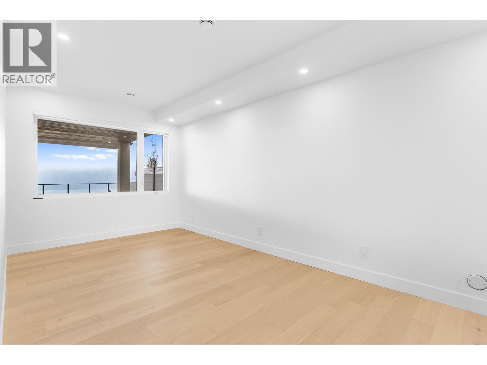 gtm - 1359 Vineyard Drive, West Kelowna, BC - Indoor Photo Showing Other Room