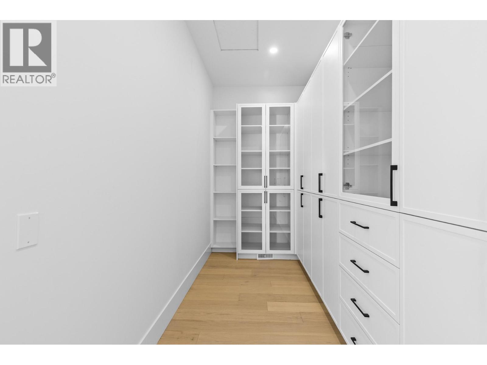 1359 Vineyard Drive, West Kelowna, BC - Indoor