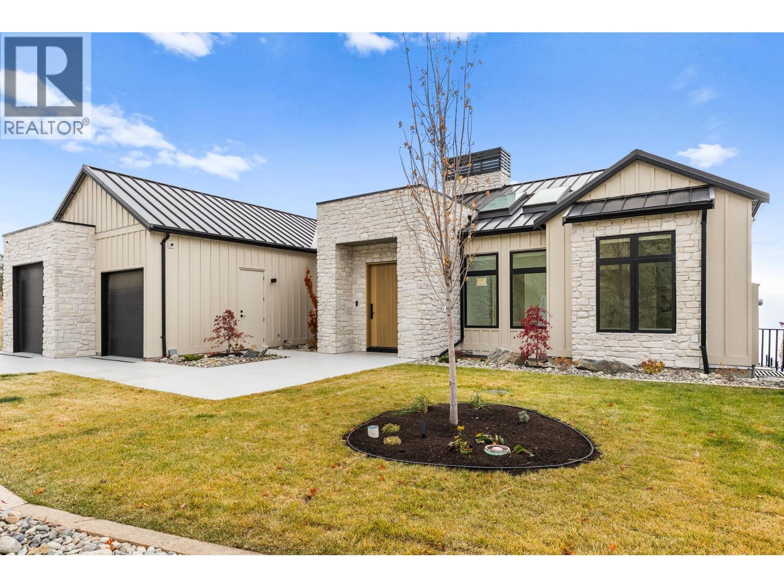 1359 Vineyard Drive, West Kelowna, BC - Outdoor