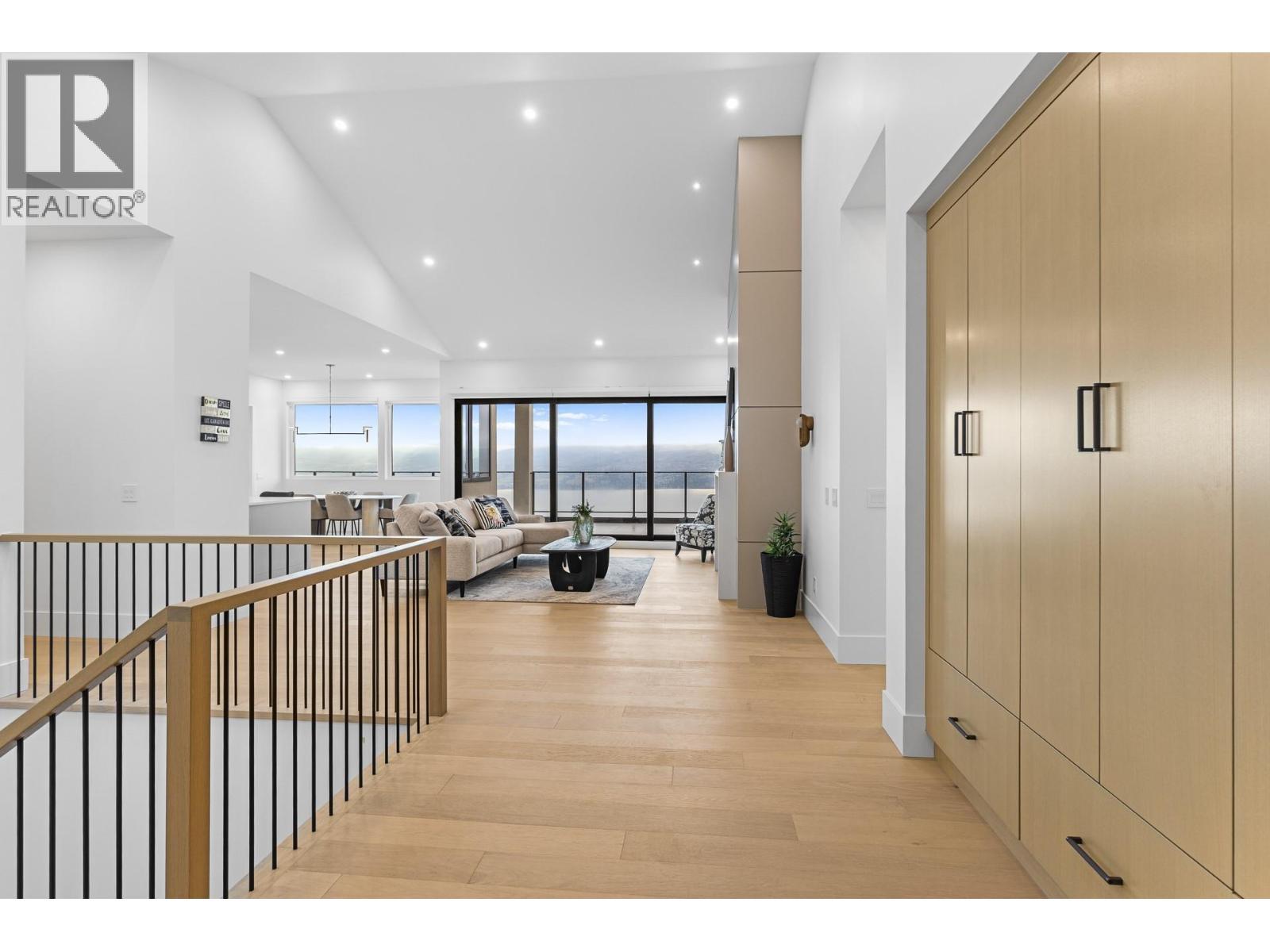 Smart built-ins - 1359 Vineyard Drive, West Kelowna, BC - Indoor Photo Showing Other Room
